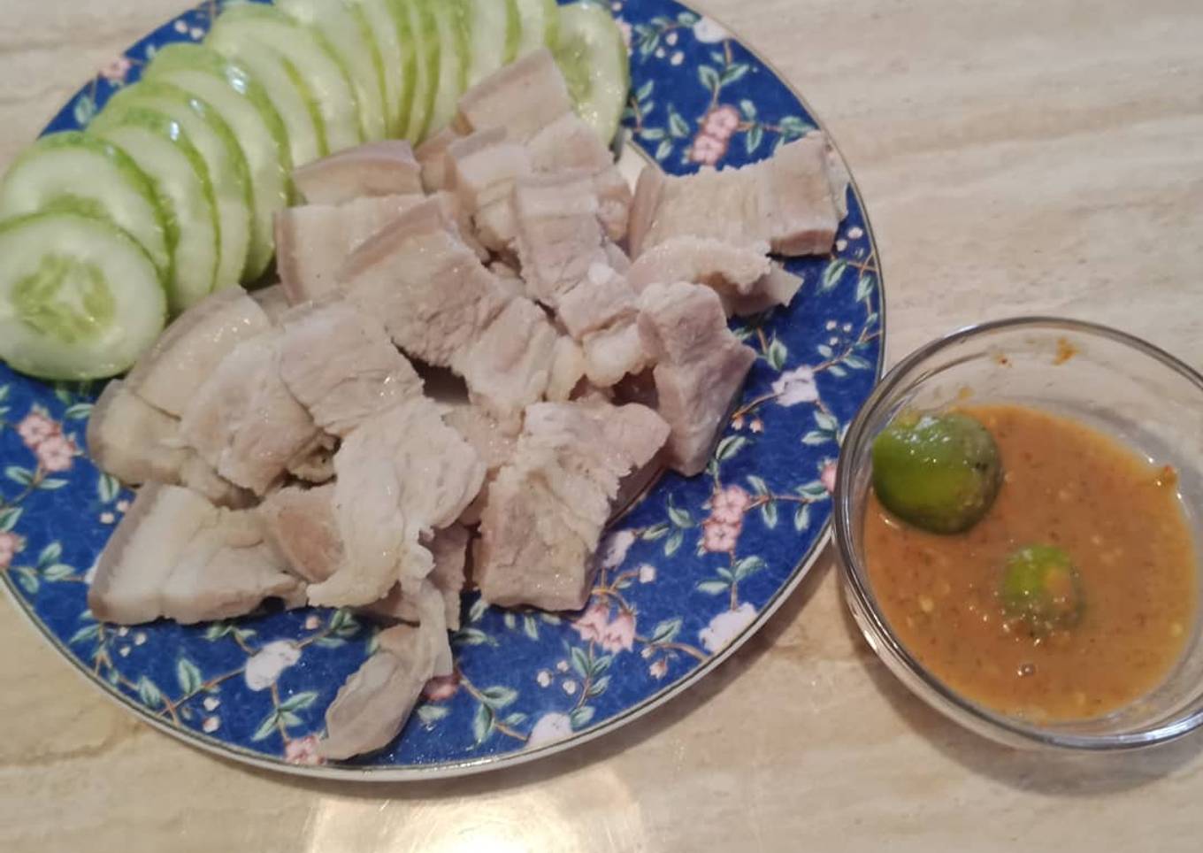 Salted Pork belly/steam samcan dgn sambal terasi khas pontianak