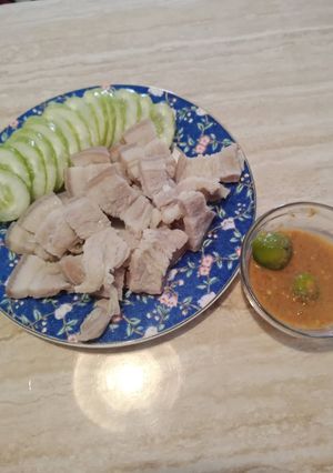 Foto resep Salted Pork belly/steam samcan dgn sambal terasi khas pontianak