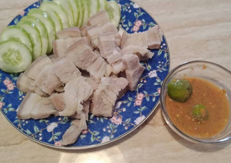 Salted Pork belly/steam samcan dgn sambal terasi khas pontianak