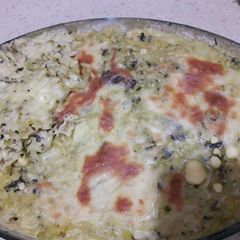Spinach macaroni in thick sauce 💗🍹🍝 A picture of Spinach macaroni in thick sauce 💗🍹🍝.