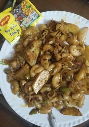 मैकरोनी(Macaroni recipe in hindi) रेसिपी मुख्य फोटो