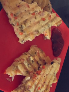 રવા સેન્ડવીચ (Rava Sandwich Recipe In Gujarati) રેસીપી મુખ્ય ફોટો