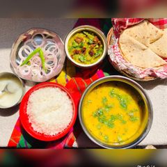 A picture of Turai wadi and tuar dal Simple lunch.