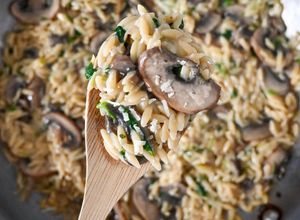 Une photo de Pâtes Orzo Aux Champignons