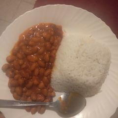 Bean stew with rice 🍲 A picture of Bean stew with rice 🍲.