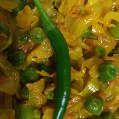 A picture of Cabbage With Peas.