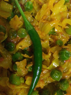 A picture of Cabbage With Peas.