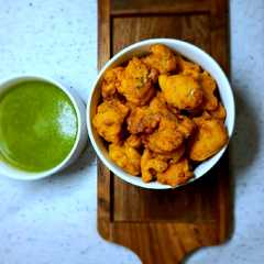 A picture of गोभी के पकोडे (Gobhi ke pakode recipe in Hindi).