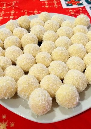 Raffaello, kókuszos golyók recept fotója