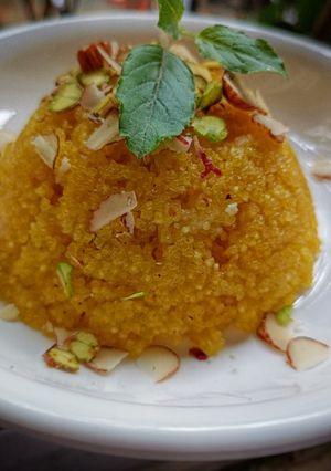 वरीचा गोड शिरा (नारळाच्या दुधातील) (Varicha God Sheera Recipe In Marathi) रेसिपी चे मुख्य फोटो