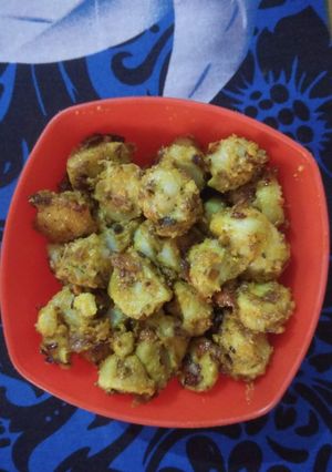 बेसन वाली अरबी (Besan Wali Arbi recipe in Hindi) रेसिपी मुख्य फोटो