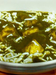 पालक पनीर (Palak paneer recipe in hindi) रेसिपी मुख्य फोटो