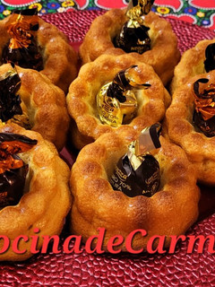 Una foto de Mini kougelhopf con turrón de almendras