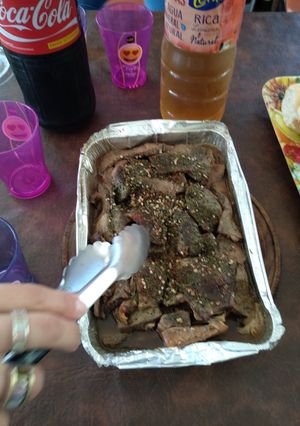 Una foto de Bifes para pata flambeada o pernil (casero) 😋
