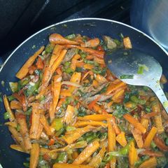 A picture of Shredded beef sauce.