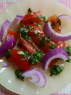 Una foto de Ensalada con aliño de limón