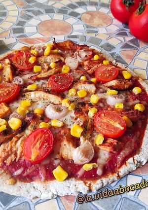 Foto principal de Pizza con harina de maíz sin levadura