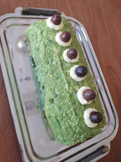 Una foto de Pionono relleno con mayonesa de palta 🥑
