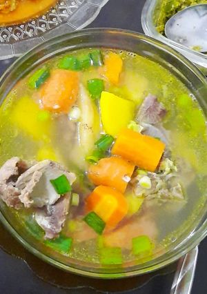 Foto resep Sop Tulang Babi (Non Halal)