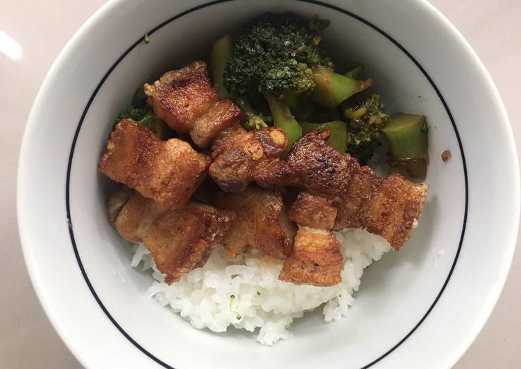 How to Prepare Award-winning Crispy Pork Rashers with Sticky jasmine rice