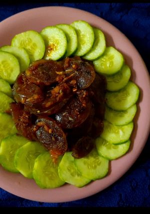 Hình của món Lạp xưởng chiên mắm.