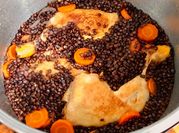 Hình ảnh của gà hầm đậu lăng