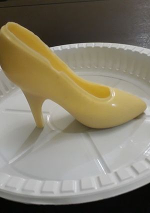 A picture of Chocolate heel.