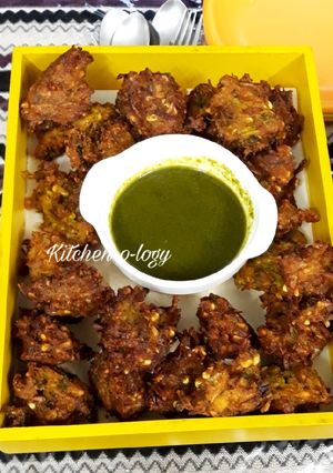 A picture of Dal Fritters.