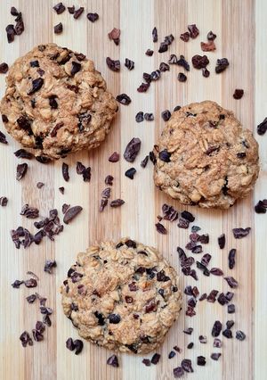 Una foto de Galletas de avena y nibs de cacao 🌾🍂