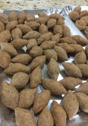 A picture of Syrian Kibbeh.