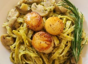 Foto resep Lemon garlic butter Scallops with Fettuccine Pesto