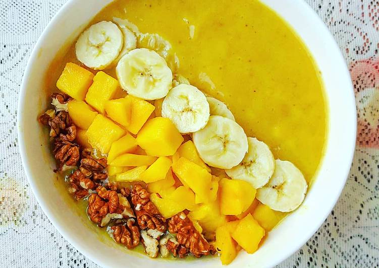 Simple Way to Prepare Mango Smoothie Bowl in 18 Minutes for Young Wife