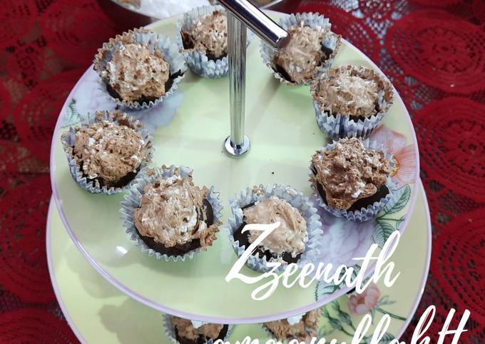 Recipe of Homemade Mini Chocolate Cupcakes