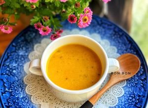 Hình của món Súp Kem Bí Đỏ.