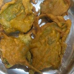 A picture of Palak pakory.