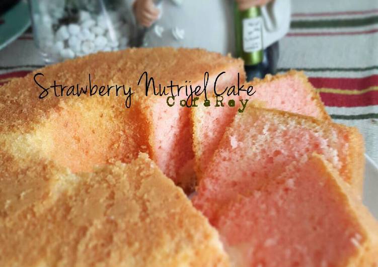 Olahan Strawberry Nutrijel Cake | Langkah Membuat Strawberry Nutrijel Cake Yang Menggugah Selera