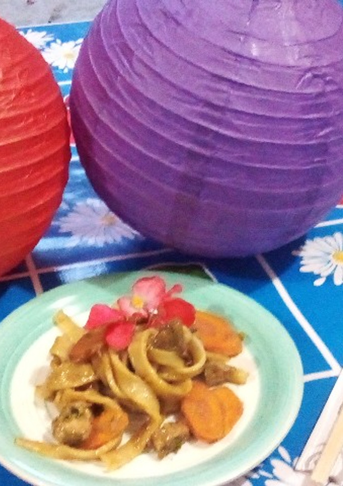 Una foto de Pasta al jengibre con pollo