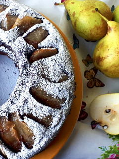 Foto di Ciambella soufflé pere e cioccolato