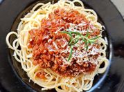 A picture of spaghetti with ground meat
