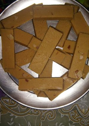 A picture of Indian sweets.