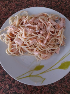 Una foto de Spaghetti al salmone