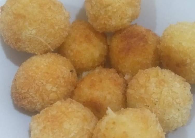 Potatoe cheese ball