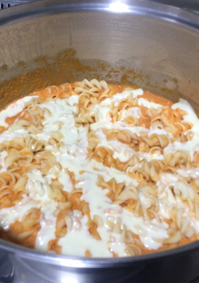 Una foto de Pasta en salsa de jitomate