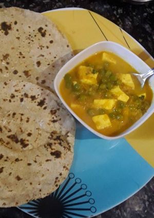 मटर पनीर सब्जी (Matar paneer sbji recipe in hindi) रेसिपी मुख्य फोटो
