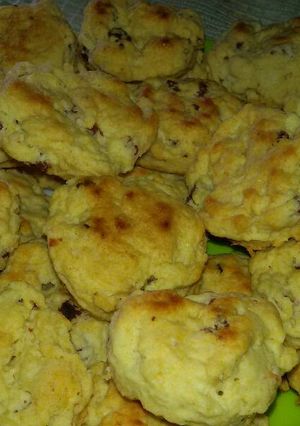 Una foto de Scones de queso y salame