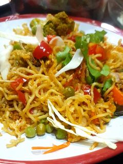 Indomie mai kayan lambu ainihin hoton girkin