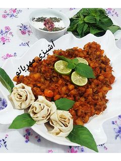 عکسی از دستور خوراک بادمجان و سیب زمینی