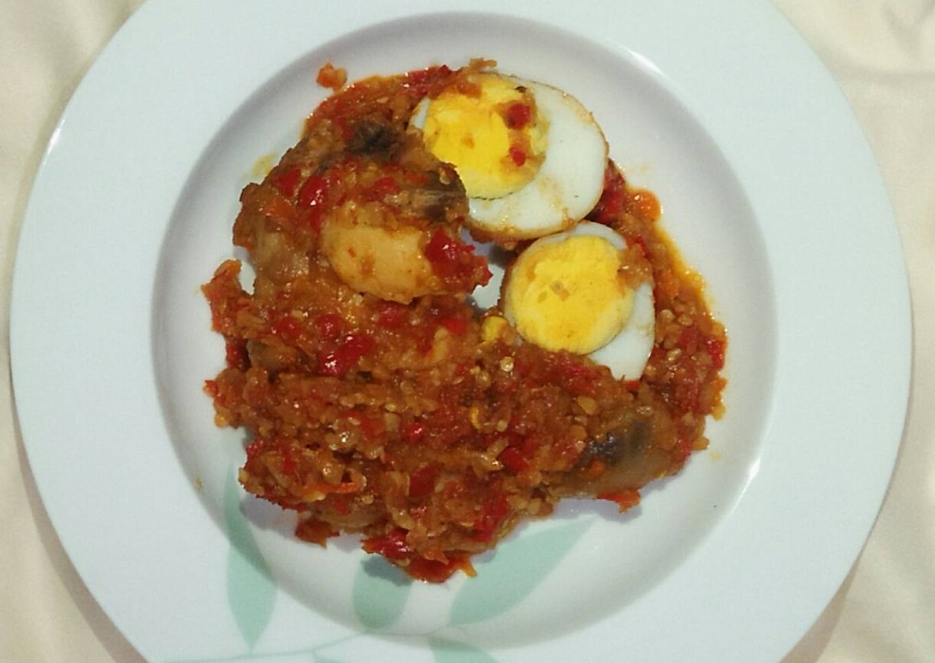 Ayam dan telur balado