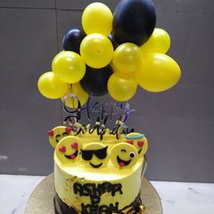 A picture of Birthday cake / salgirahmubarak.