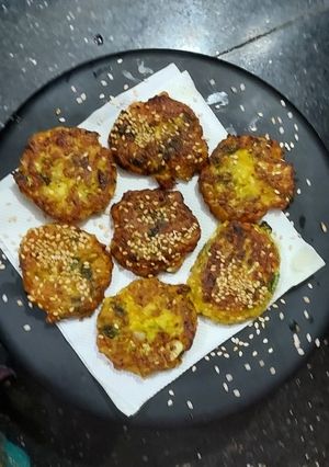 કેબેજ ટીક્કી વીથ મીન્ટ ફ્લેવર (Cabbage Tikki With Mint Flavour Recipe In Gujarati) રેસીપી મુખ્ય ફોટો